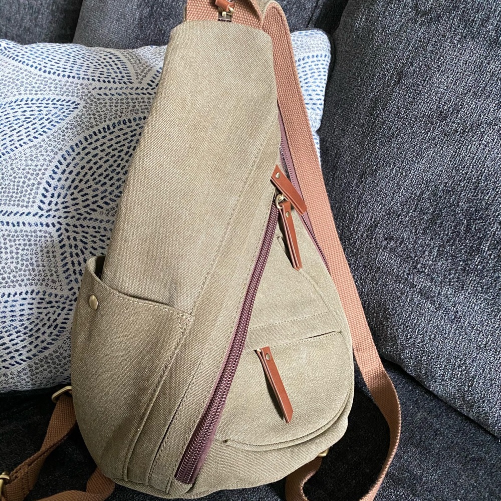 Shoulder crossbody/ backpack